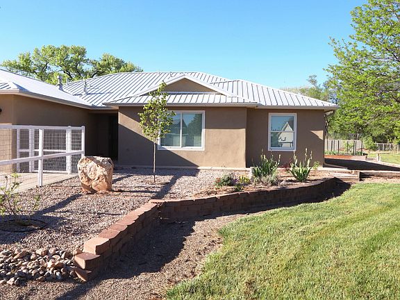 3rd image of 24 Chaparral Ln