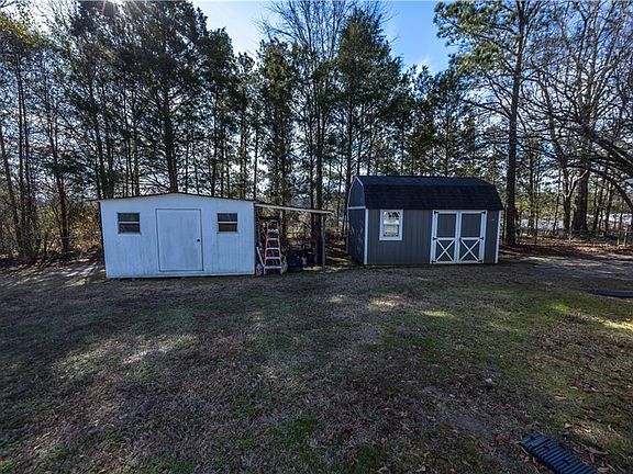 5th image of 23 Hidden Valley Ct