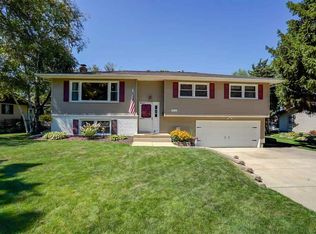 313 Sterling Dr, Oregon, WI 53575