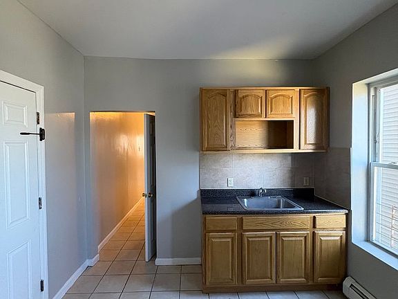 2nd image of 130-132 N 3rd St #2