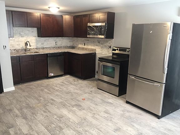 3rd image of 1188 Douglas Ave