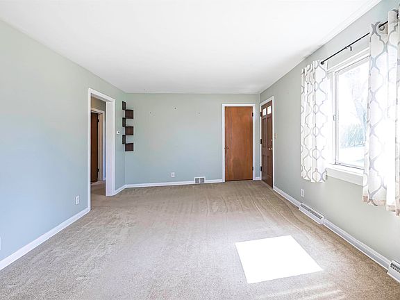 4th image of 4149 Zimmerman Rd