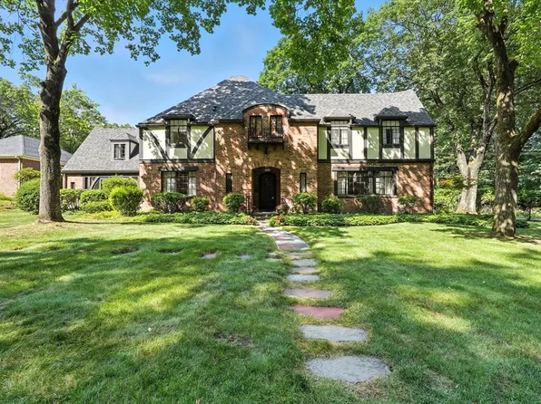 511 Trafton Rd, Springfield, MA 01108