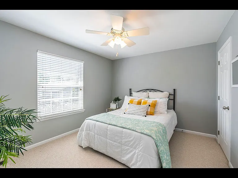 4736 Pompano Ln — Photo 10