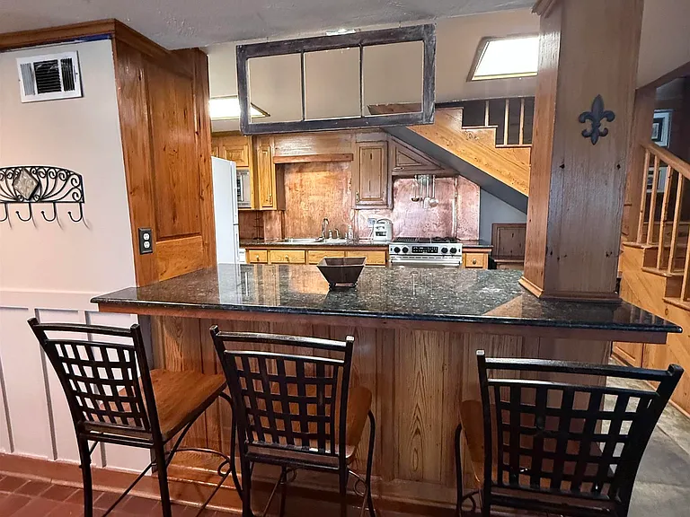 8174 False River Rd — Photo 6