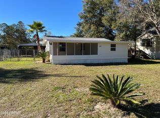 239 S Deer Ave, Wewahitchka, FL 32465