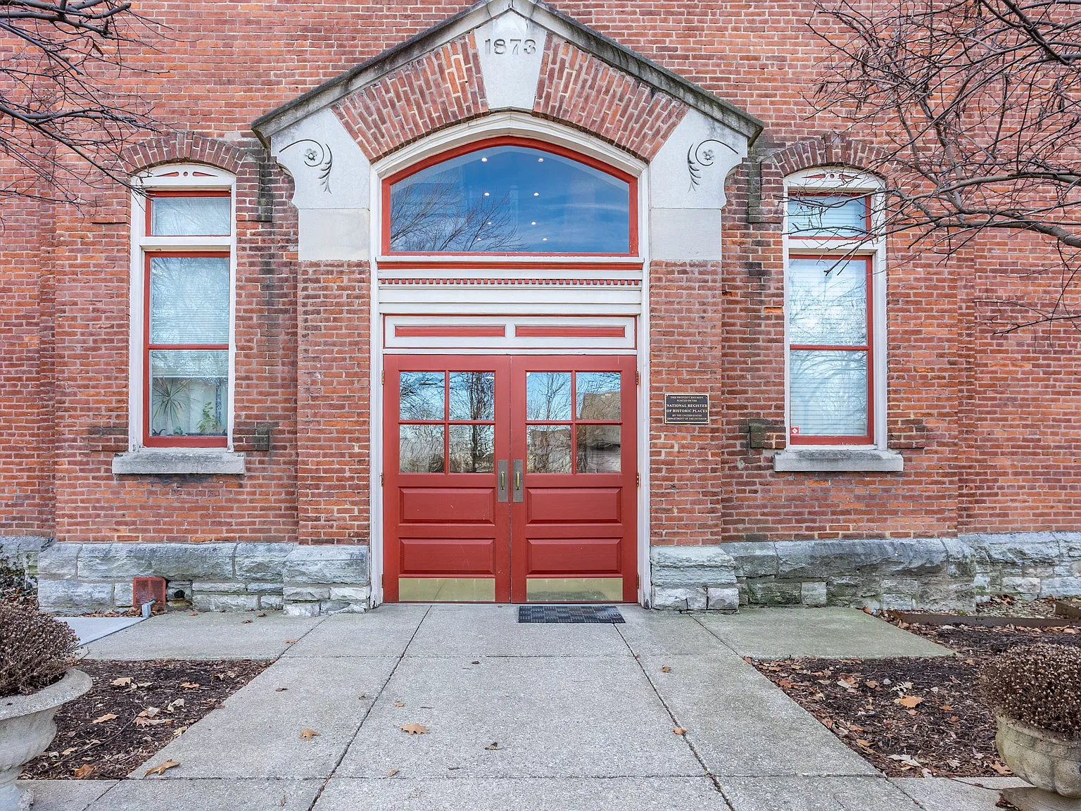 714 Buchanan St — Photo 4