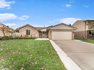 45542 Spagnuolo Rd, Macomb, MI 48044