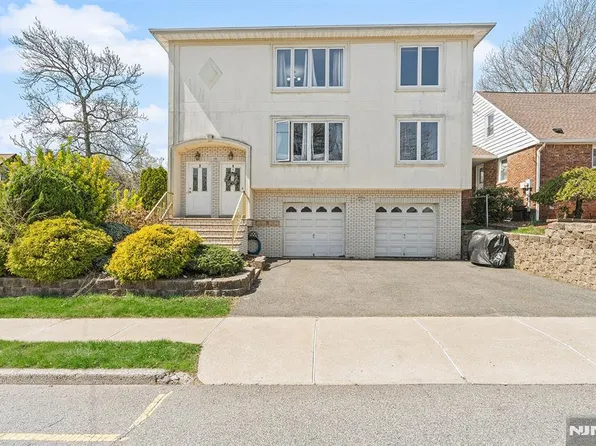 19 Cherry St, Garfield, NJ 07026