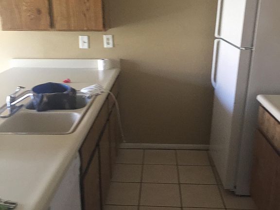 3rd image of 2832 E Irwin Ave