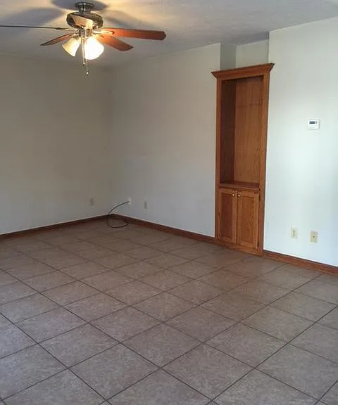68 Oak Grove Cir #12 — Photo 4