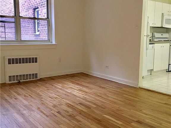 4th image of 13515 83rd Ave APT 3M