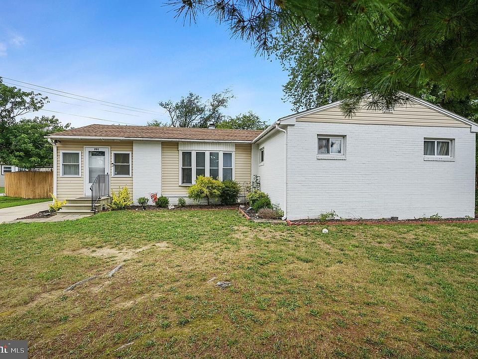 1st image of 201 Gunning Bedford Dr