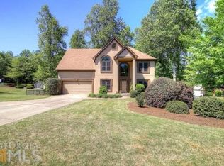 1125 Arya Dr, Roswell, GA 30076