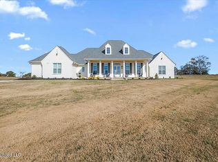 104 Sagamore Cv, Flora, MS 39071