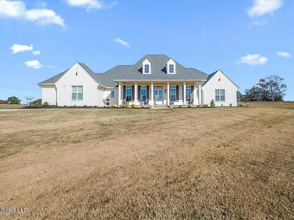 104 Sagamore Cv, Flora, MS 39071