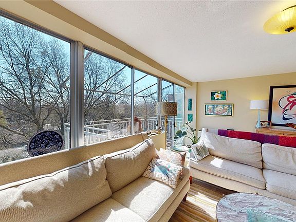 2nd image of 1400 East Ave APT 515