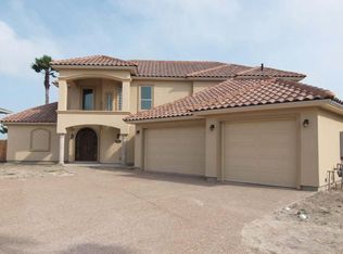 122 Hawthorne Pl, Portland, TX 78374
