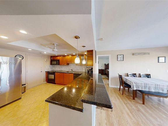 3rd image of 200 Diplomat Pkwy APT 620