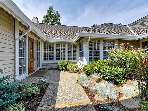 5th image of 1209 Kingsford Dr