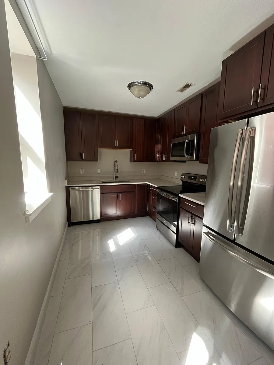 Building Photo - 840 Lincoln Ave #2