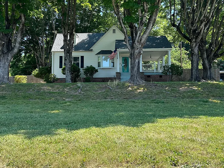 4321 Thomasville Rd — Photo 4