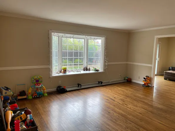 1459 Newfoundland Dr, Sunnyvale, CA 94087