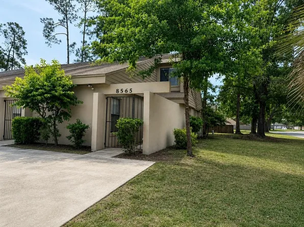 8565 Windypine Ln, Jacksonville, FL 32244