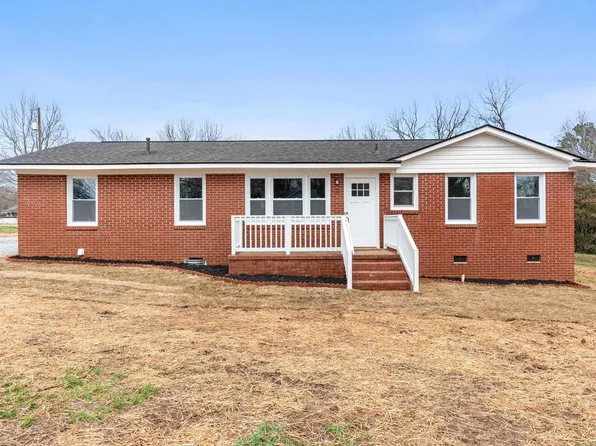 2 Gray Dr, Williamston, SC 29697