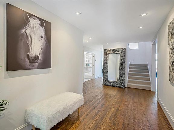 5th image of 1295 Rockland Dr