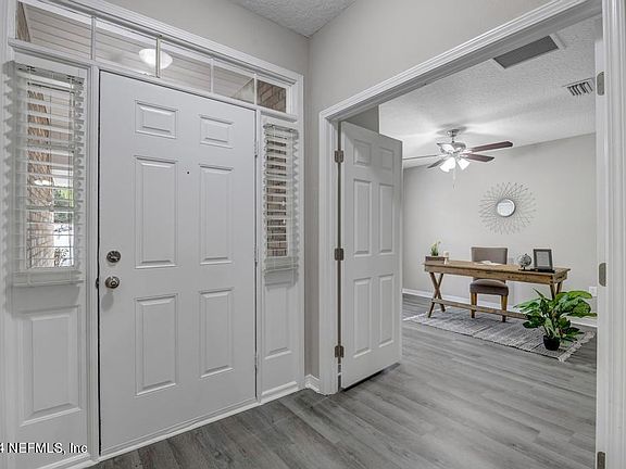 4th image of 2720 CREEKFRONT Drive
