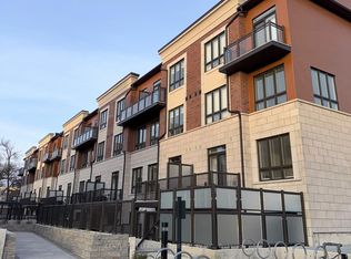 4015 Hickory Dr #1, Mississauga, ON