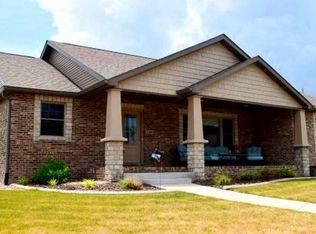 1100 Dogwood Ct, Sherman, IL 62684