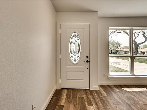 5th image of 2965 Candlewick Ln