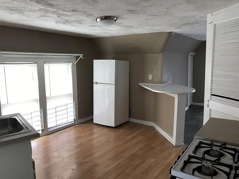 801 E Center St #3 — Photo 1