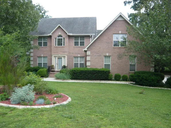 206 Blantonwood Dr, Tullahoma, TN 37388