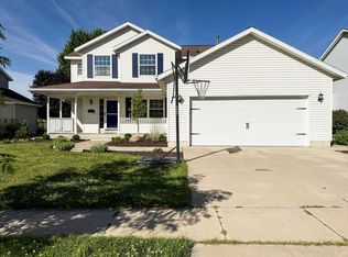 411 Waterview Ln NW, Rochester, MN 55901