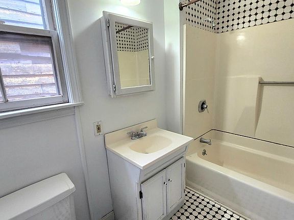 2nd image of 234 Brackett St