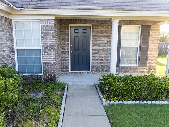 3rd image of 8841 Ashland Park Pl