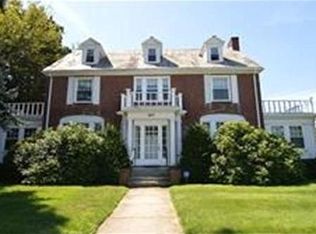 882 Commonwealth Ave, Newton, MA 02459