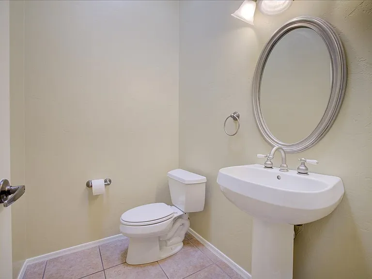 4750 N Bonanza Ave — Photo 26