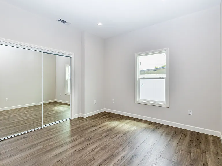 7909 Aura Ave — Photo 16