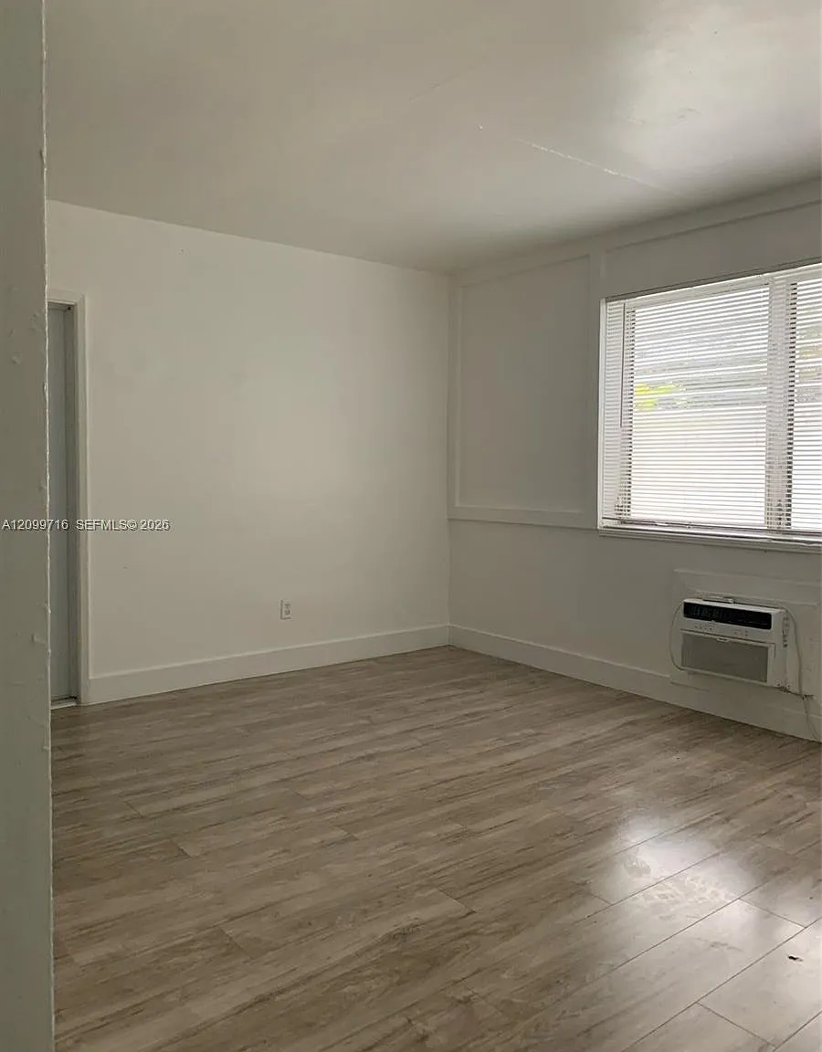 Fulford 1st Addn — Photo 2