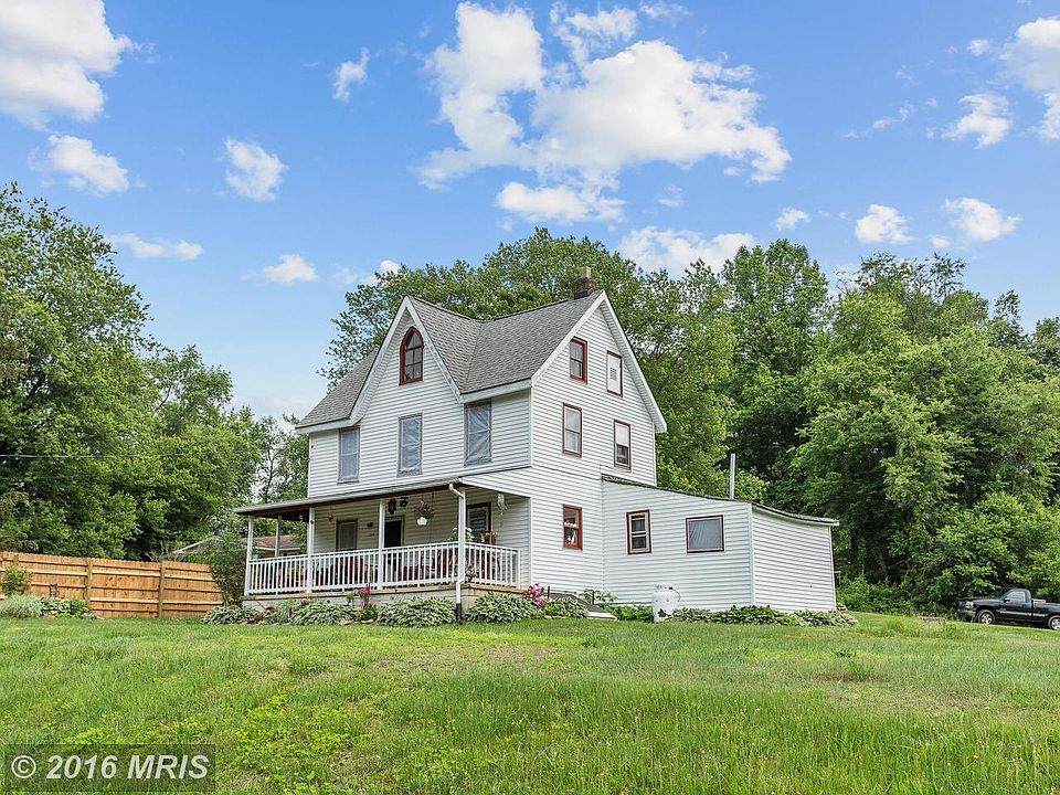 2nd image of 124B Woolens Rd