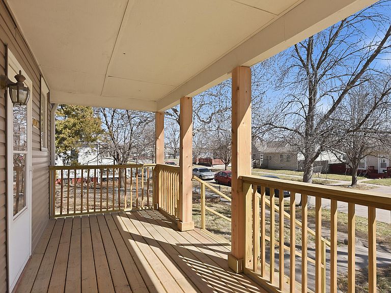 Listing photo 4