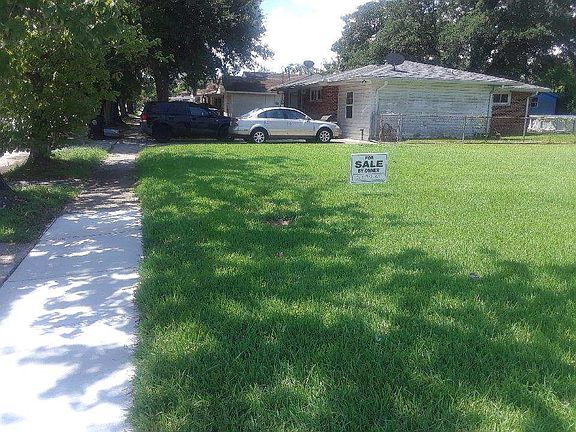 3rd image of 4558 Cerise Ave