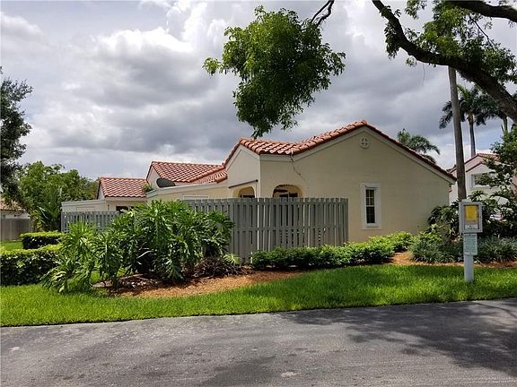 3rd image of 1580 Springside Dr