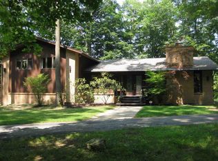 629 Kinns Rd, Clifton Park, NY 12065
