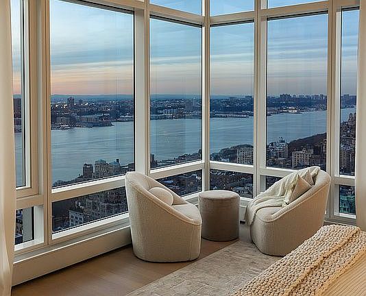 5th image of 200 Amsterdam Ave APT 40B