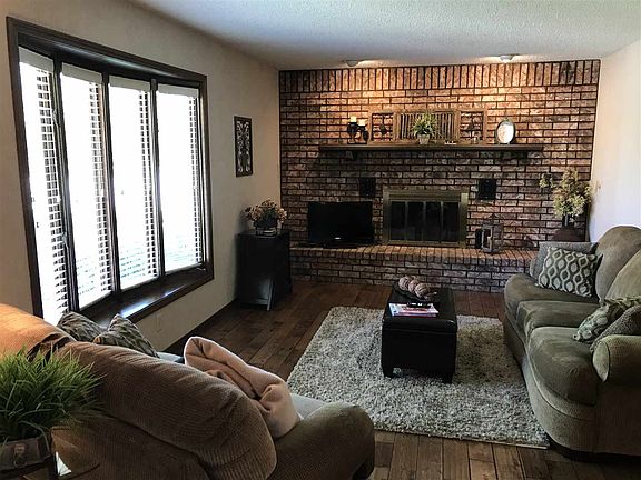 5th image of 2203 N Hazlett St